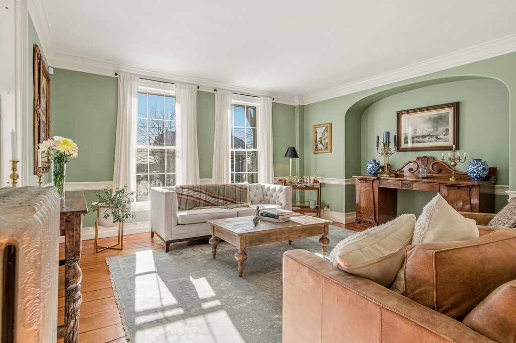 Photo of 387 Danforth Street #1, Portland, ME 04102 (MLS # 1651350)