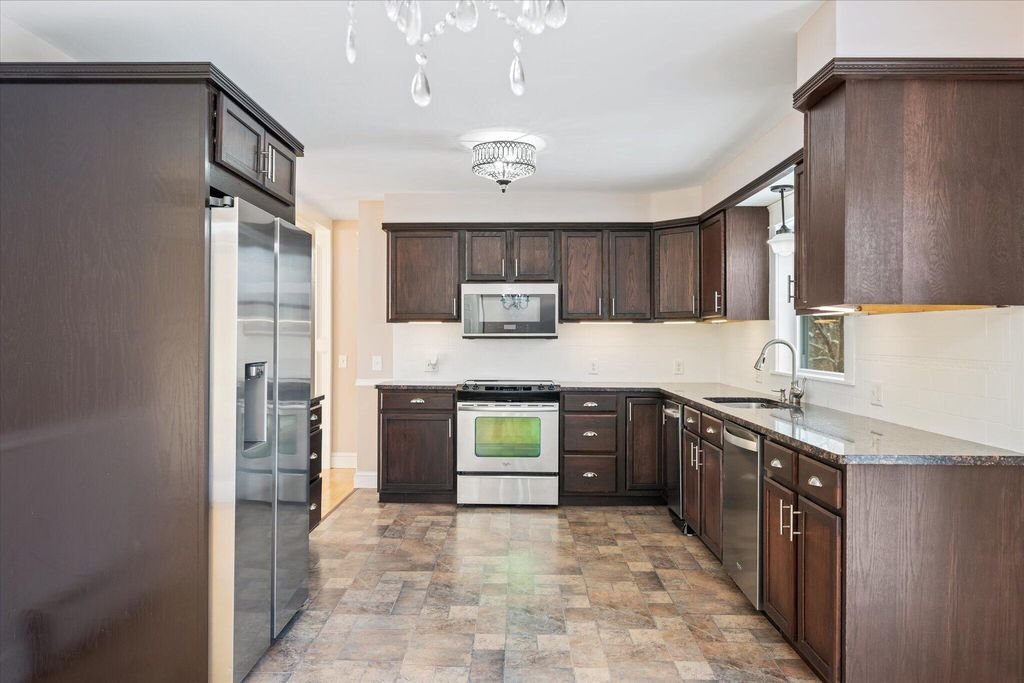 Photo of 231 Parkway S, Brewer, ME 04412 (MLS # 1650350)