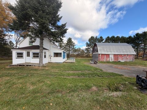 Photo of 81 Station Road, Littleton, ME 04730 (MLS # 1641780) Photo of 81 Station Road, Littleton, ME 04730 (MLS # 1641780)