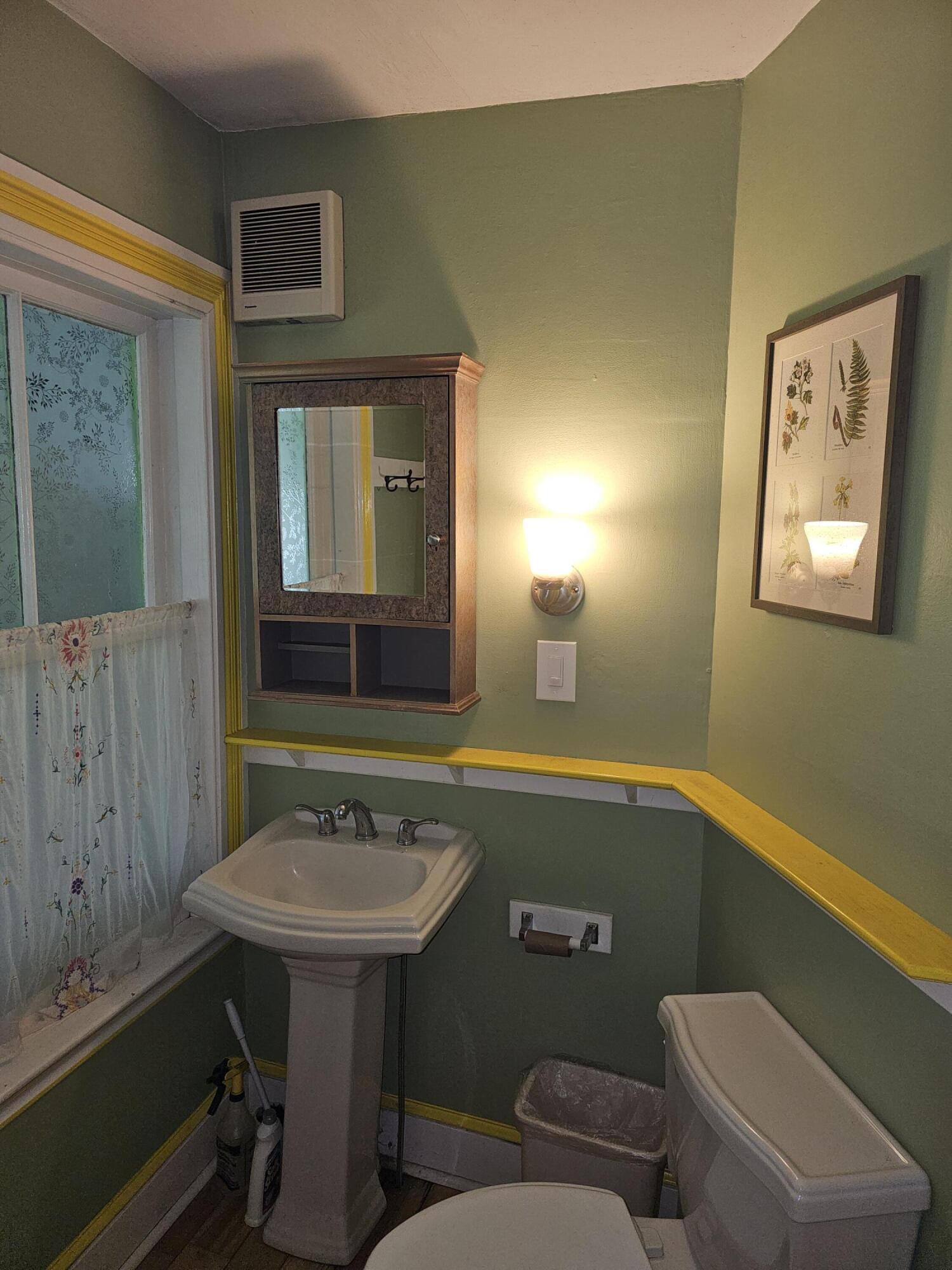 Orland, Maine 04472, United States, 3 Bedrooms Bedrooms, ,1 BathroomBathrooms,Residential,Active,122838