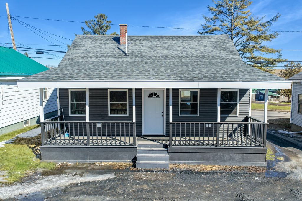 Photo of 16 Bennett Drive, Caribou, ME 04736 (MLS # 1656463)