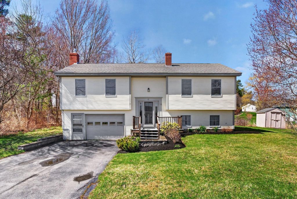 Photo of 17 Webber Avenue, Bath, ME 04530 (MLS # 1658417)