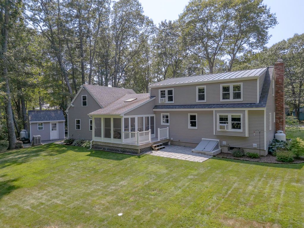 Photo of 23 Merrymeeting Drive, Topsham, ME 04086 (MLS # 1644527)