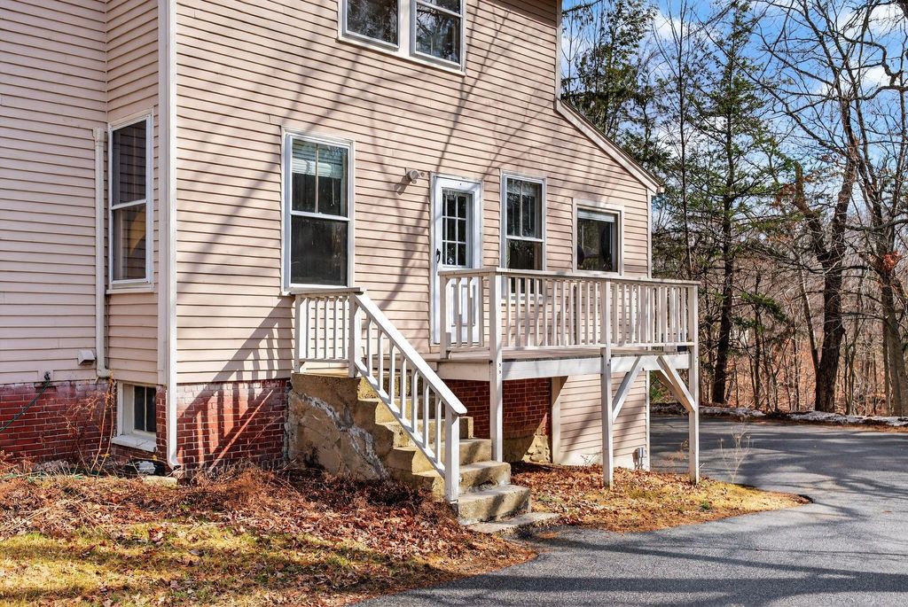 Photo of 133 Gray Road, Falmouth, ME 04105 (MLS # 1664063)