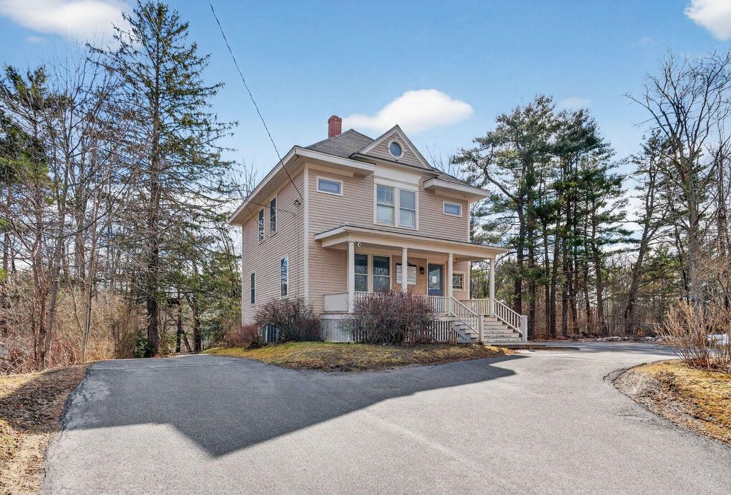Photo of 133 Gray Road, Falmouth, ME 04105 (MLS # 1664063)