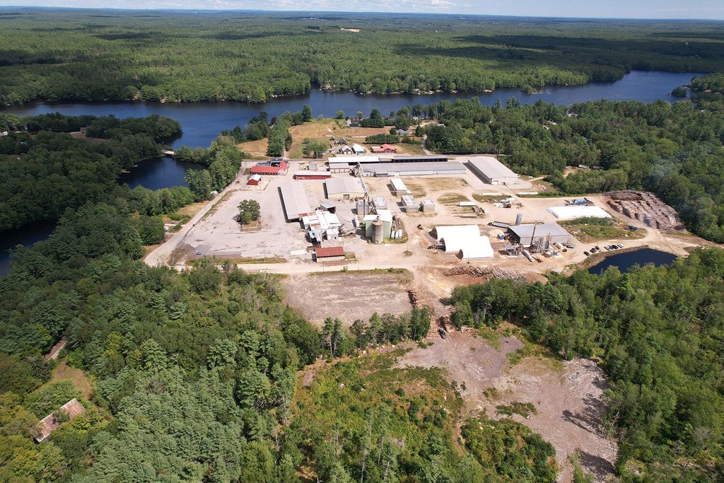 Photo of 563 New Dam Road, Sanford, ME 04073 (MLS # 1638141)
