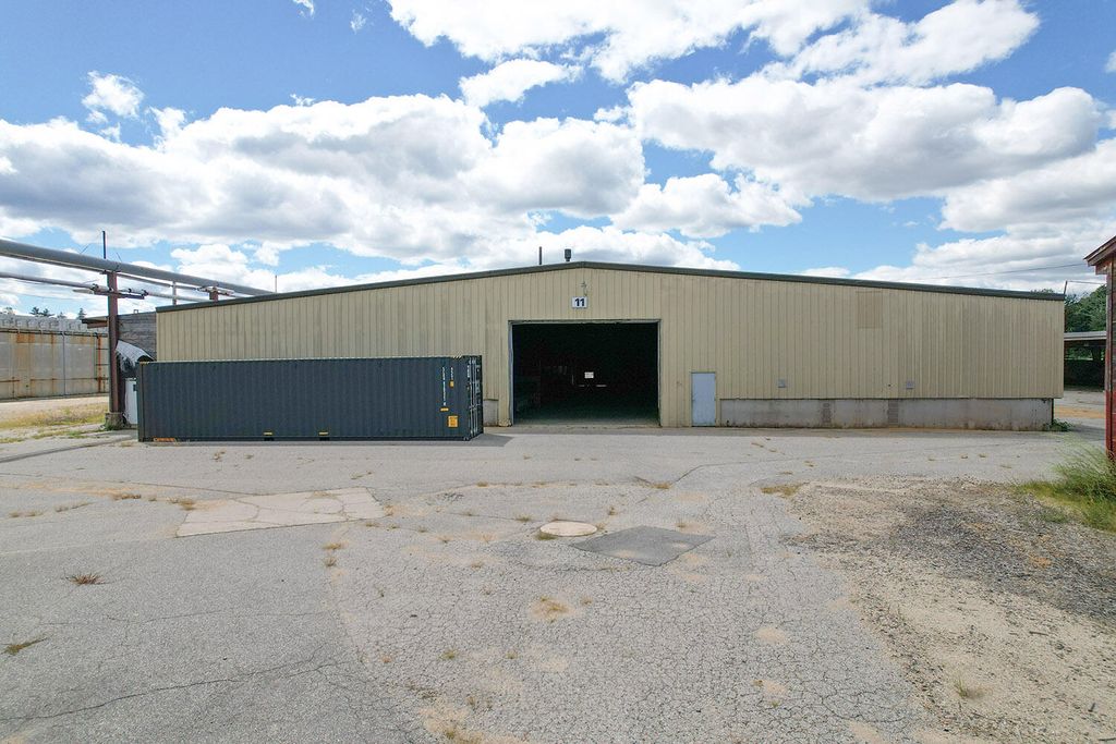 Photo of 563 New Dam Road, Sanford, ME 04073 (MLS # 1638141)