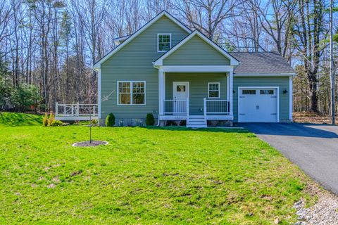 Photo of 17 Youngs Lane #17, Freeport, ME 04032 (MLS # 1654145)