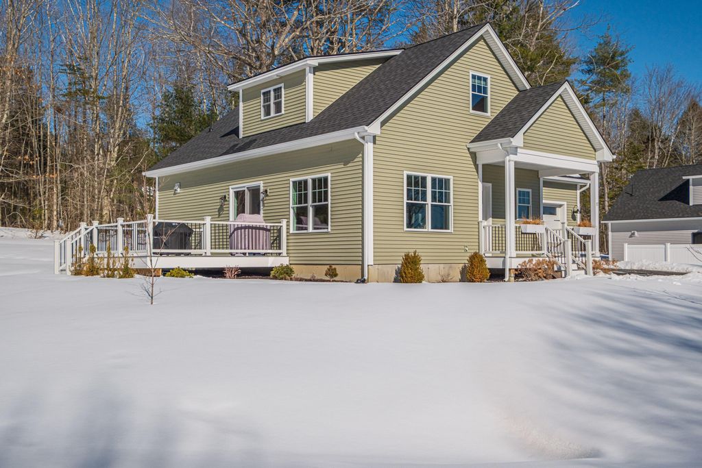 Photo of 17 Youngs Lane #17, Freeport, ME 04032 (MLS # 1654145)