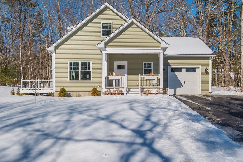 Photo of 17 Youngs Lane #17, Freeport, ME 04032 (MLS # 1654145)