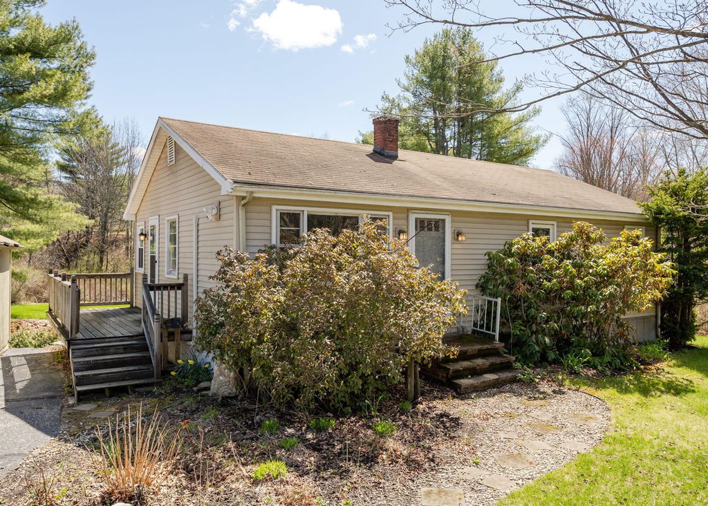 Photo of 203 Gray Road, Falmouth, ME 04105 (MLS # 1660857)