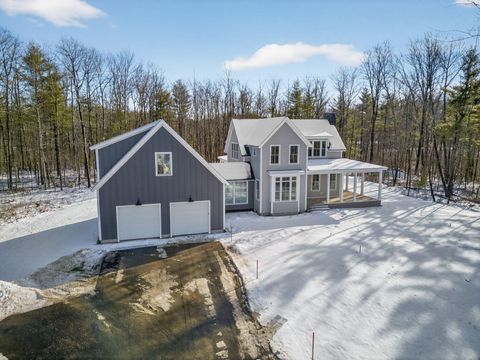 Photo of 9 Acorn Avenue, Kennebunkport, ME 04046 (MLS # 1650937)