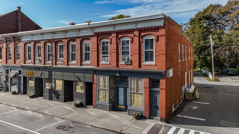 Photo of 289 Main Street, South Berwick, ME 03908 (MLS # 1638855) Photo of 289 Main Street, South Berwick, ME 03908 (MLS # 1638855)