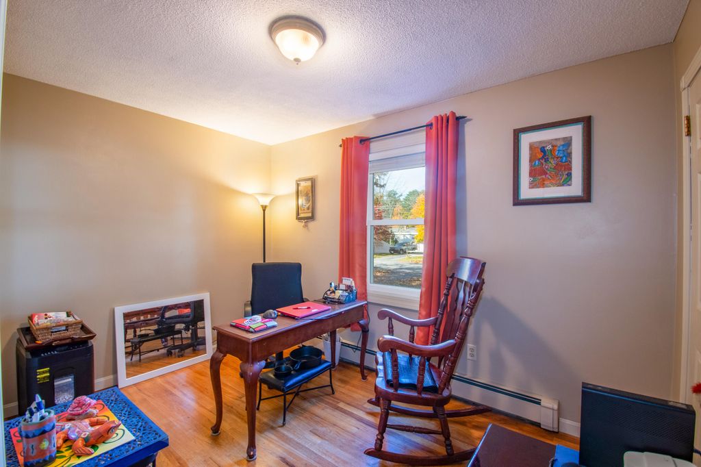 Photo of 21 Barrows Drive, Topsham, ME 04086 (MLS # 1642415)