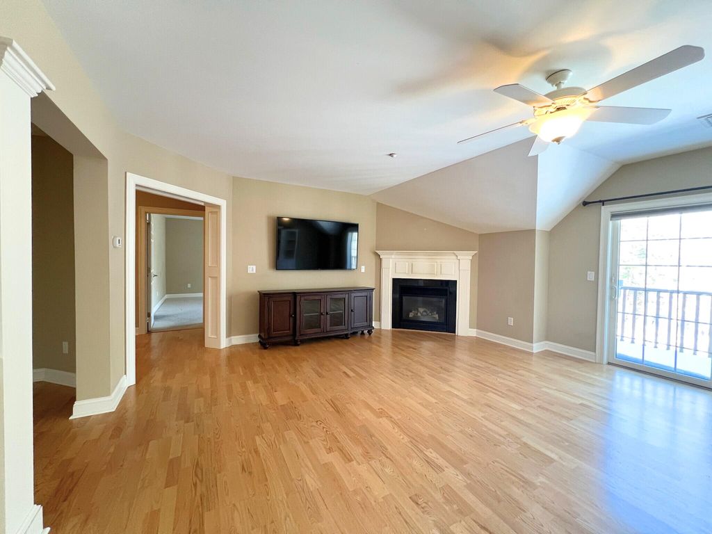 Photo of 100 Shepard'S Cove Road #H305, Kittery, ME 03904 (MLS # 1654079)