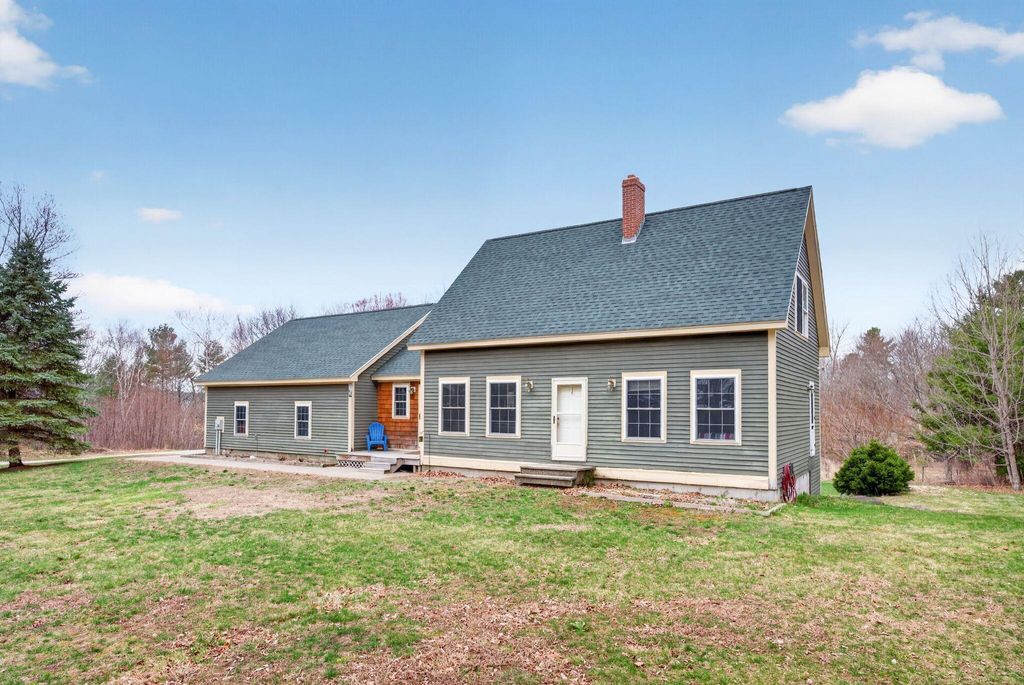 Photo of 8 Colina Drive, Raymond, ME 04071 (MLS # 1658065)