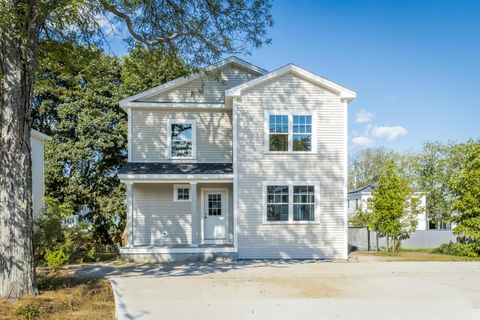 Photo of 23 Aspen Avenue, South Portland, ME 04106 (MLS # 1635503)