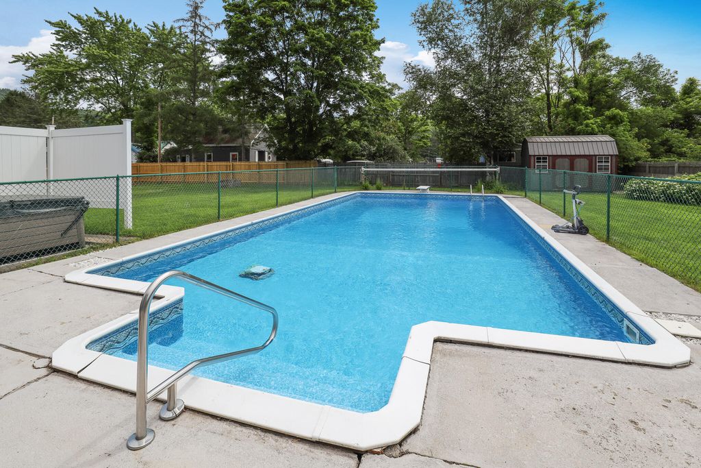 Photo of 13 Brackett Street, Dixfield, ME 04224 (MLS # 1565696)