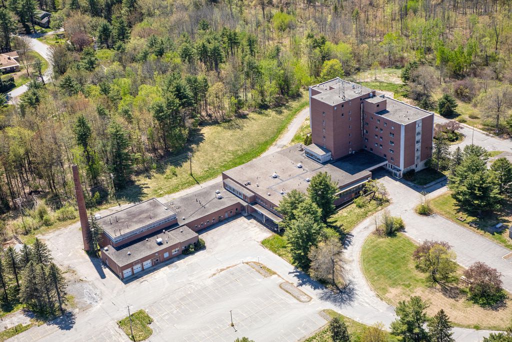 Photo of 30 Chase Avenue, Waterville, ME 04901 (MLS # 1641468)
