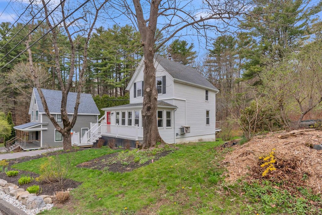 Photo of 212 Middle Street, Bath, ME 04530 (MLS # 1660850)