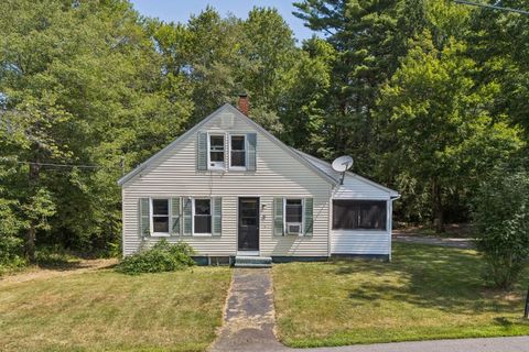Photo of 4 Roosevelt Street, Sanford, ME 04083 (MLS # 1632357)