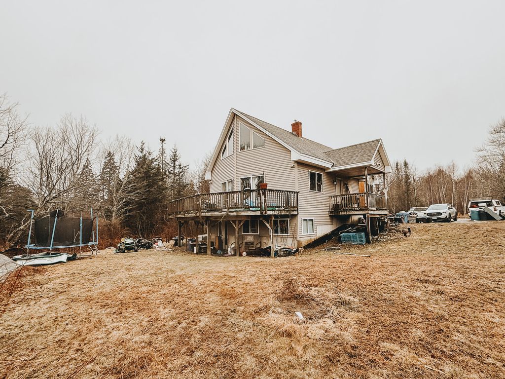 Photo of 14 Sportsmans Way, Vinalhaven, ME 04863 (MLS # 1656400)