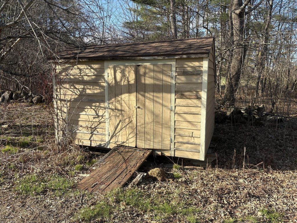 Photo of 10 Song Bird Lane, Readfield, ME 04355 (MLS # 1658809)