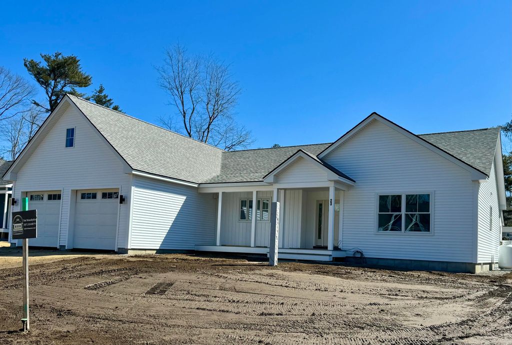 Photo of 23 Forest Glen Lane, Topsham, ME 04086 (MLS # 1650713)
