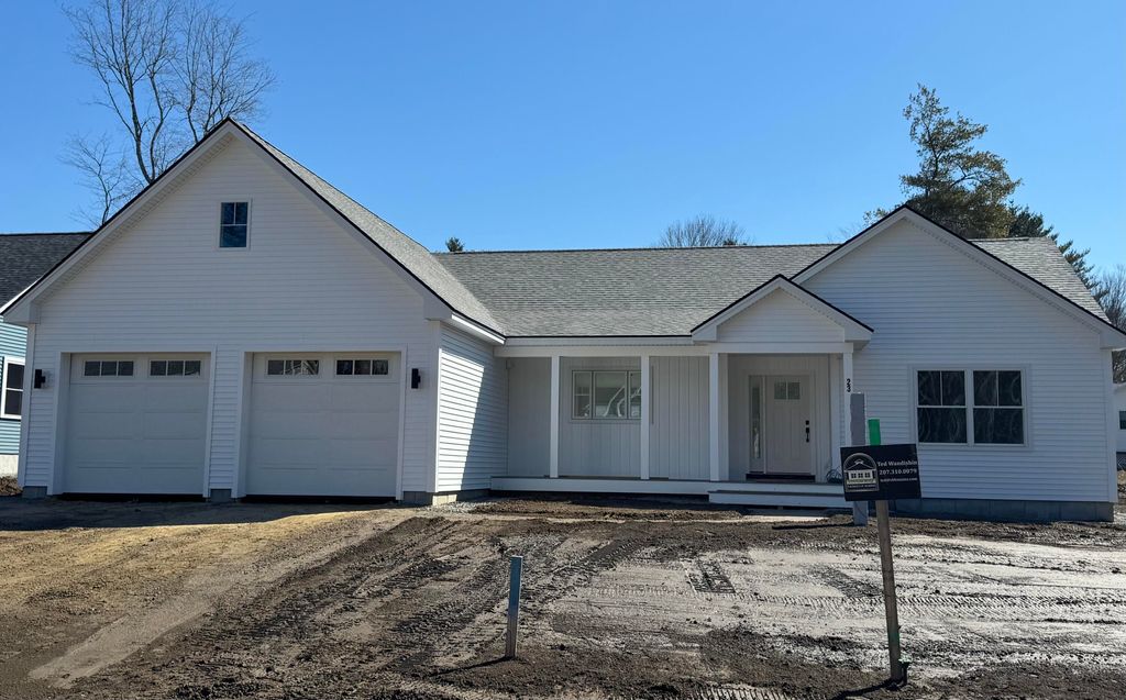 Photo of 23 Forest Glen Lane, Topsham, ME 04086 (MLS # 1650713)