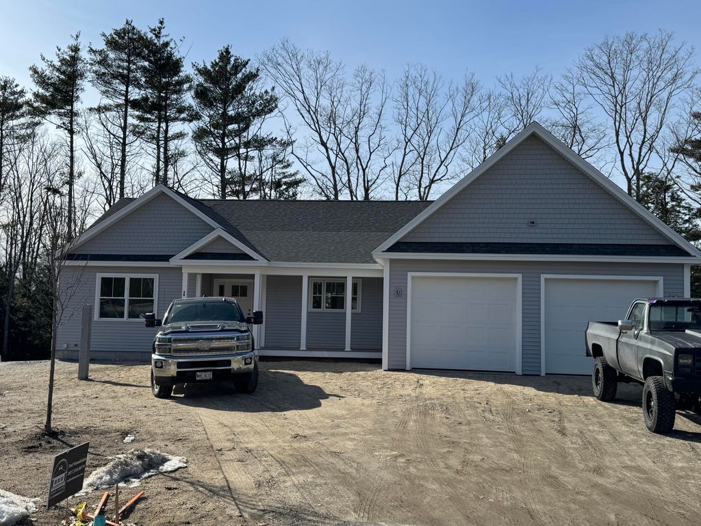 Photo of 23 Forest Glen Lane, Topsham, ME 04086 (MLS # 1650713)