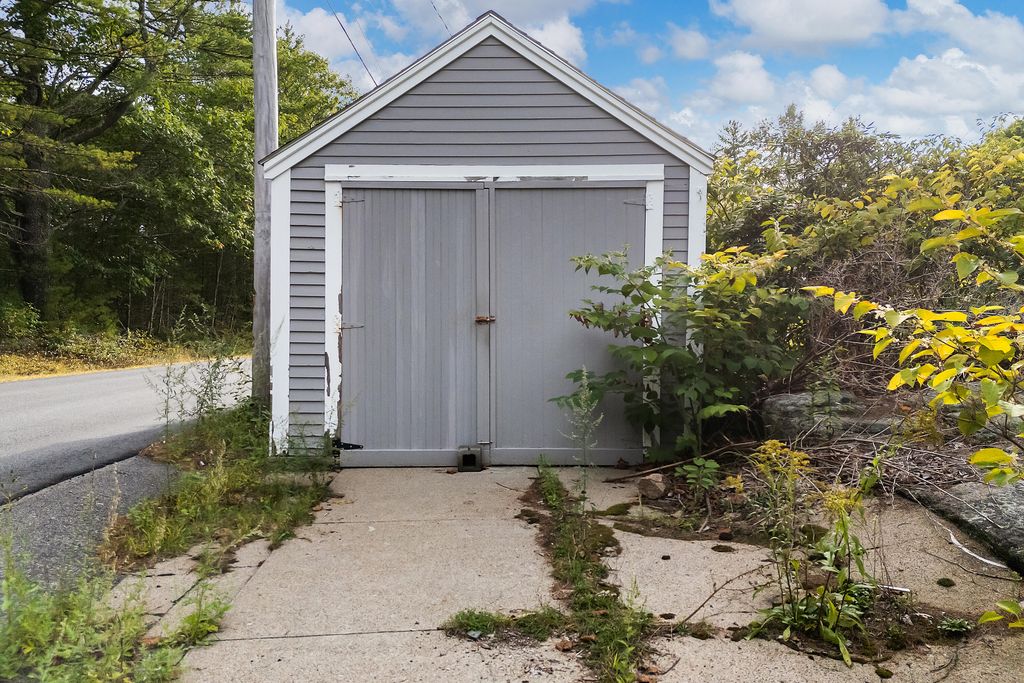 Photo of 350 Pine Hill Road, York, ME 03902 (MLS # 1639431)