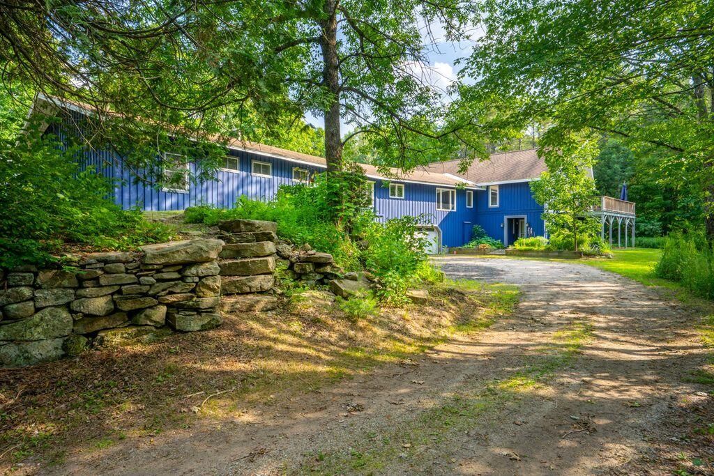 Photo of 314 Meadow Road, Topsham, ME 04086 (MLS # 1621332)