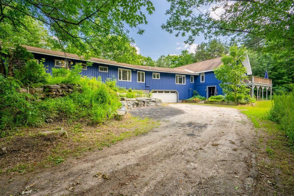 Photo of 314 Meadow Road, Topsham, ME 04086 (MLS # 1621332)