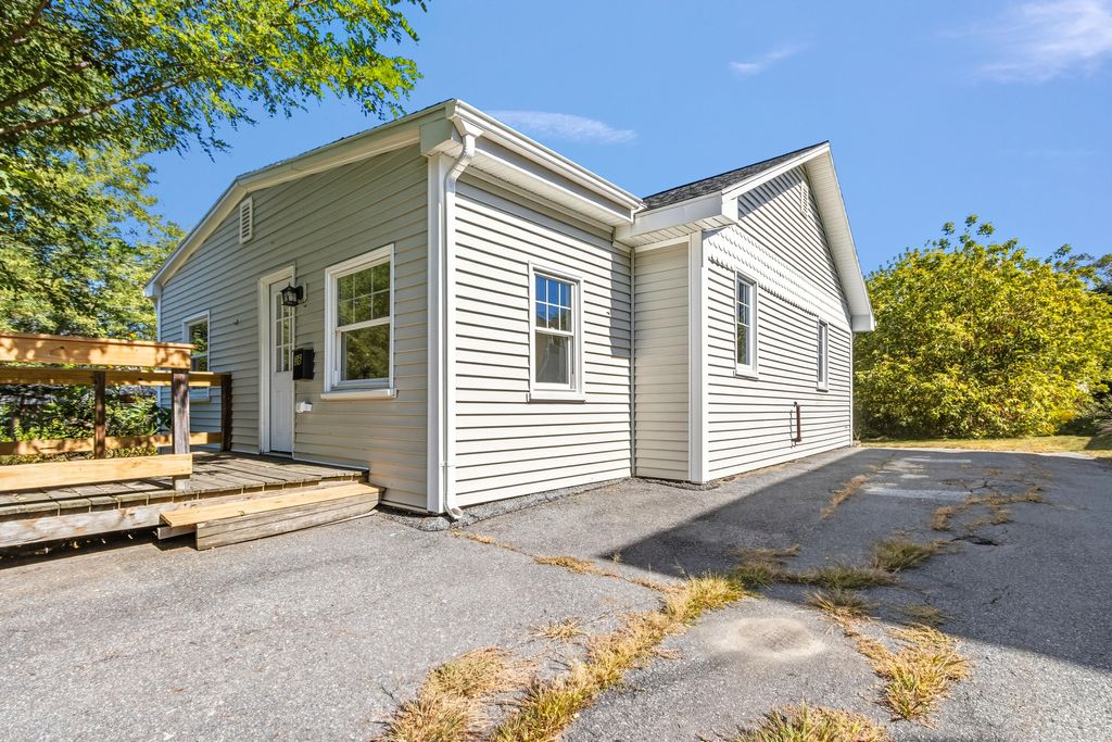Photo of 36 Arlington Avenue, Westbrook, ME 04092 (MLS # 1641594)