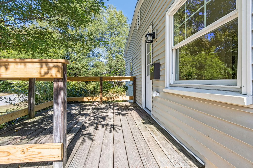 Photo of 36 Arlington Avenue, Westbrook, ME 04092 (MLS # 1641594)
