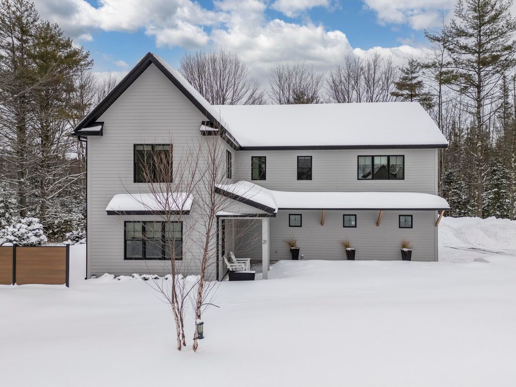 Photo of 21 Renee Road, Freeport, ME 04032 (MLS # 1650664)