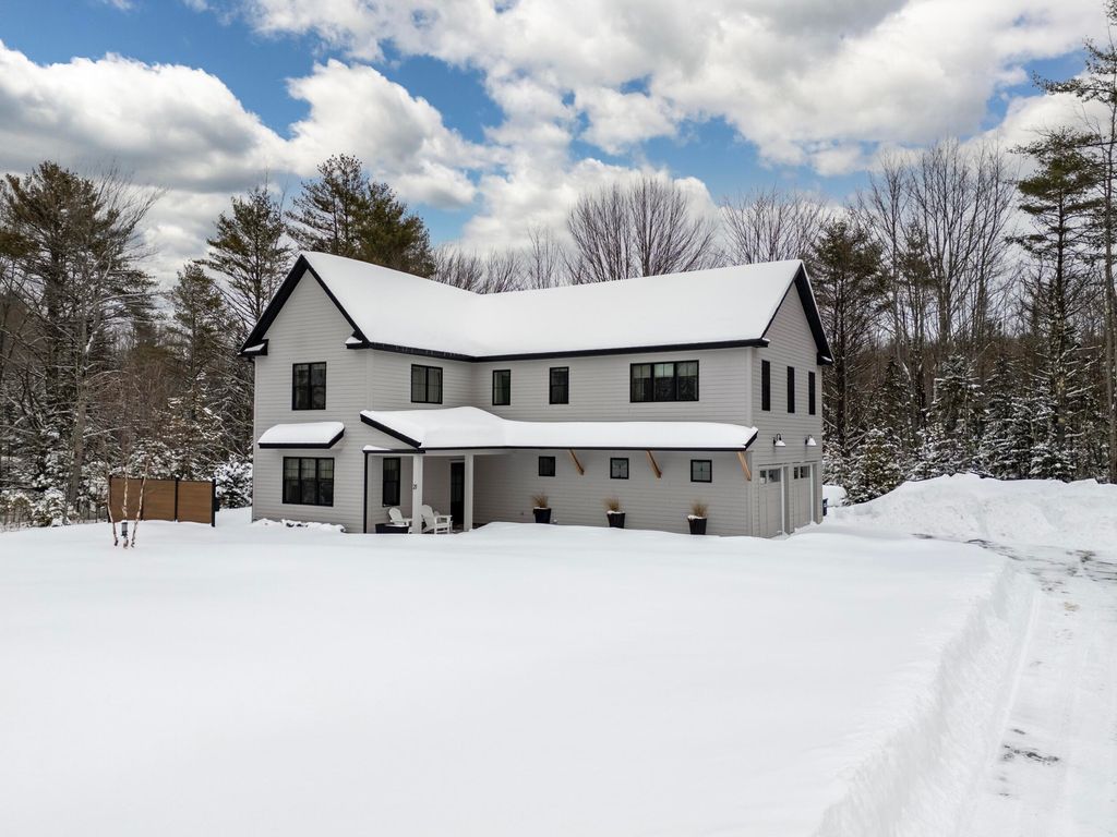 Photo of 21 Renee Road, Freeport, ME 04032 (MLS # 1650664)