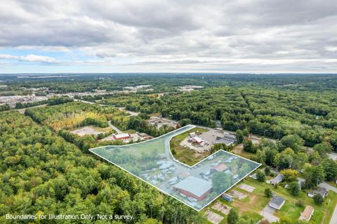 Photo of 34 Compass Lane, Topsham, ME 04086 (MLS # 1649574)