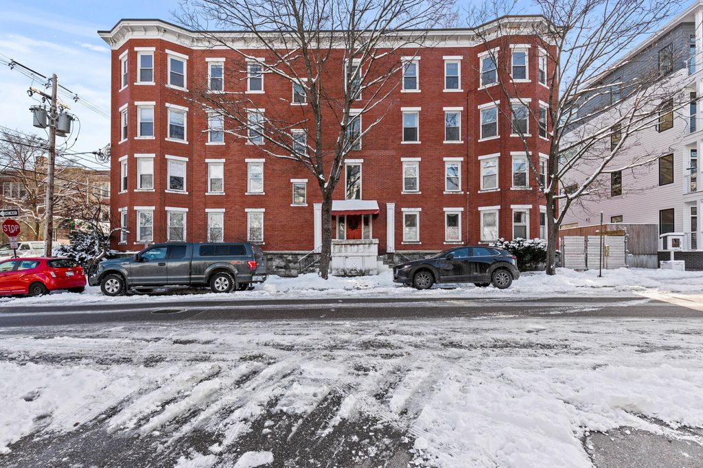 Photo of 98 Grant Street #7, Portland, ME 04101 (MLS # 1649982)