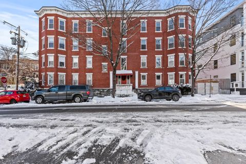 Photo of 98 Grant Street #7, Portland, ME 04101 (MLS # 1649982)