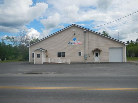 Photo of 78 W Broadway, Lincoln, ME 04457 (MLS # 1624526) Photo of 78 W Broadway, Lincoln, ME 04457 (MLS # 1624526)