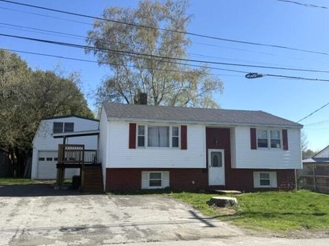 Photo of 33 Wilkes Street, Waterville, ME 04901 (MLS # 1662445)
