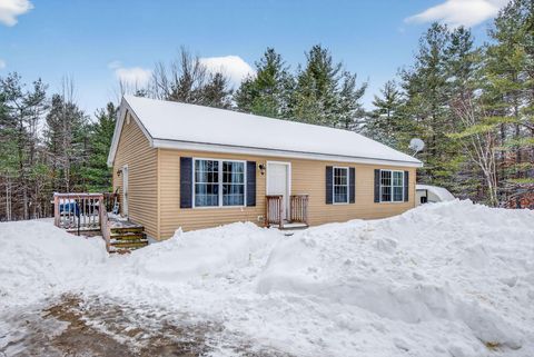 Photo of 9 Hemlock Drive, Standish, ME 04085 (MLS # 1651909)
