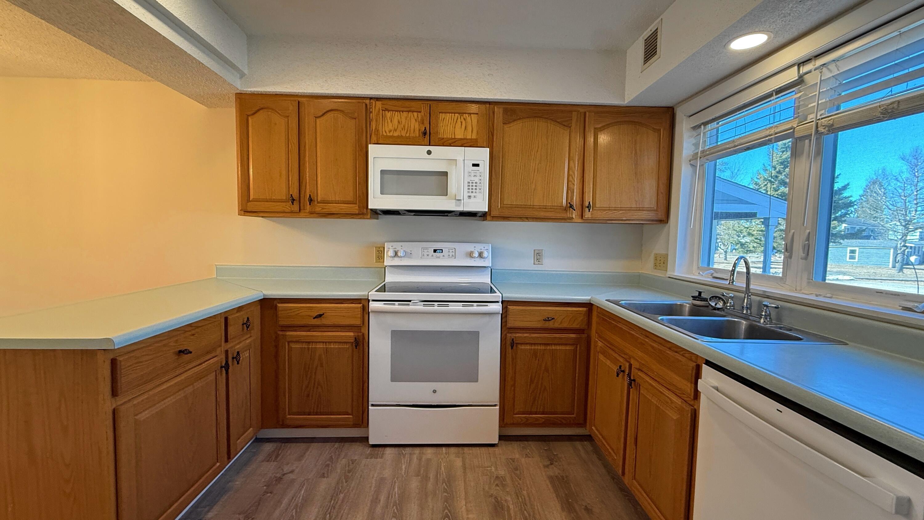 20 Beachwood Bay Drive 312