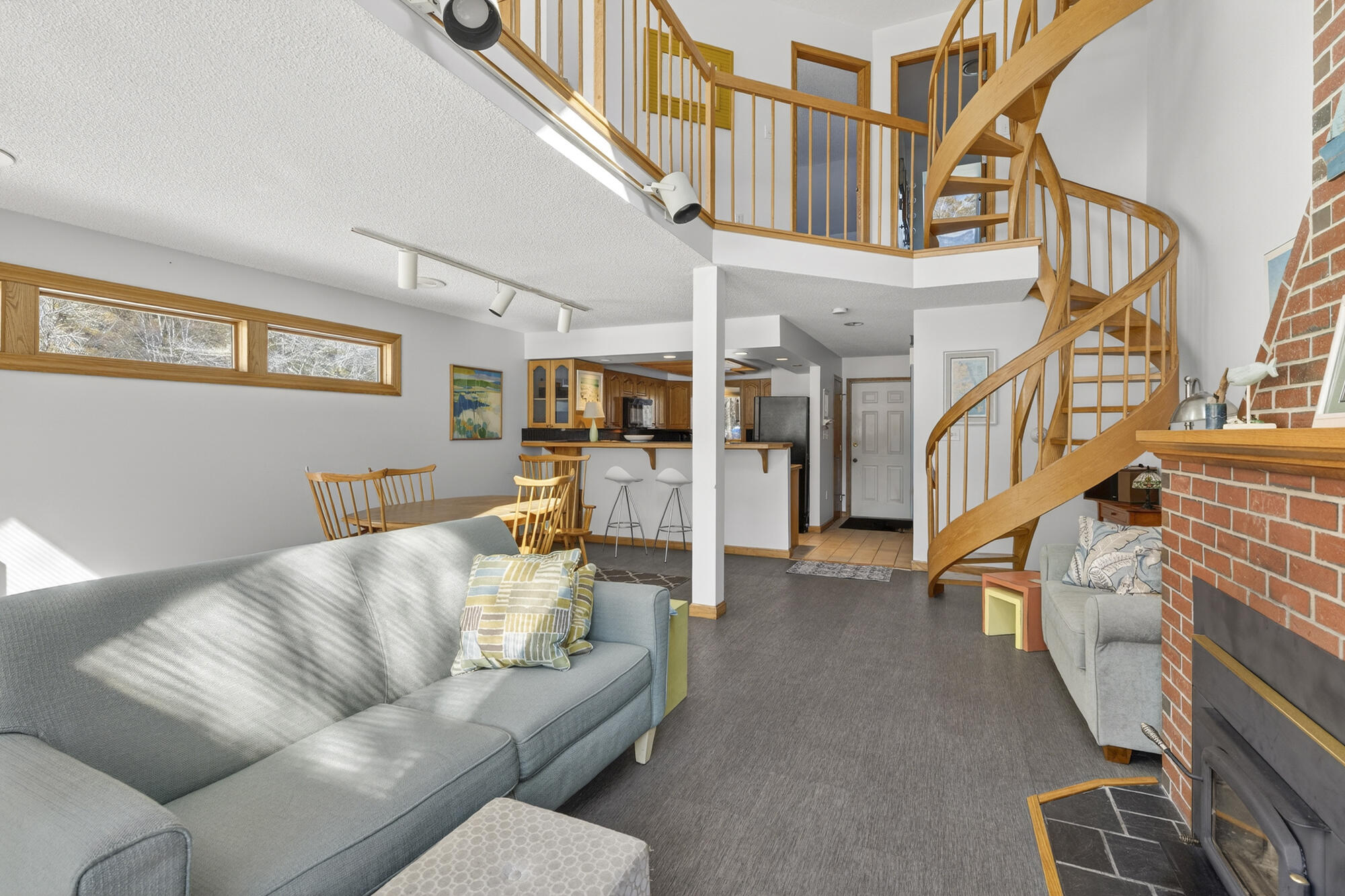 146 W Grand Avenue 52