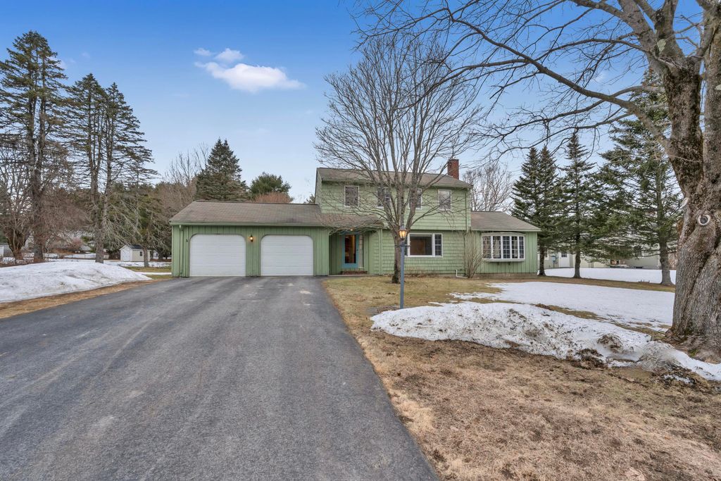 Photo of 2 Candlewick Lane, Cumberland, ME 04021 (MLS # 1654087)