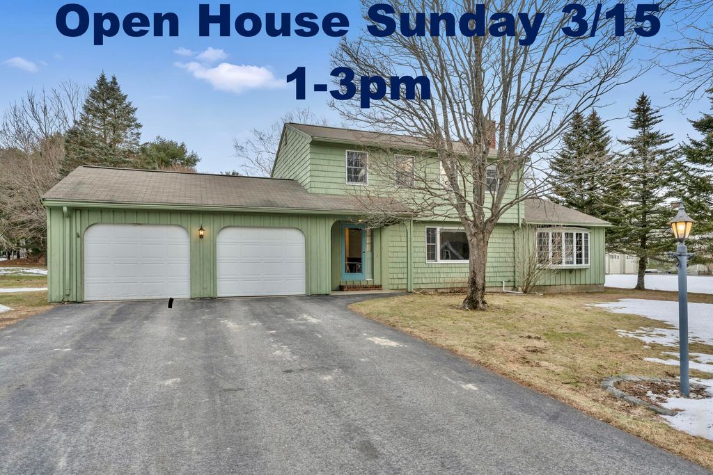 Photo of 2 Candlewick Lane, Cumberland, ME 04021 (MLS # 1654087)