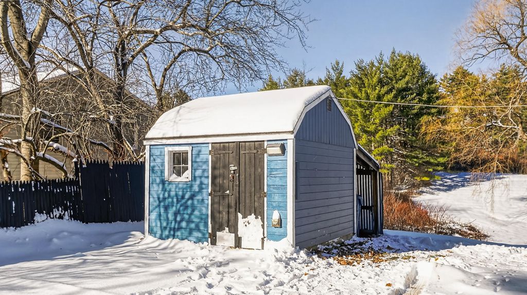 Photo of 1549 Westbrook Street, Portland, ME 04102 (MLS # 1644927)