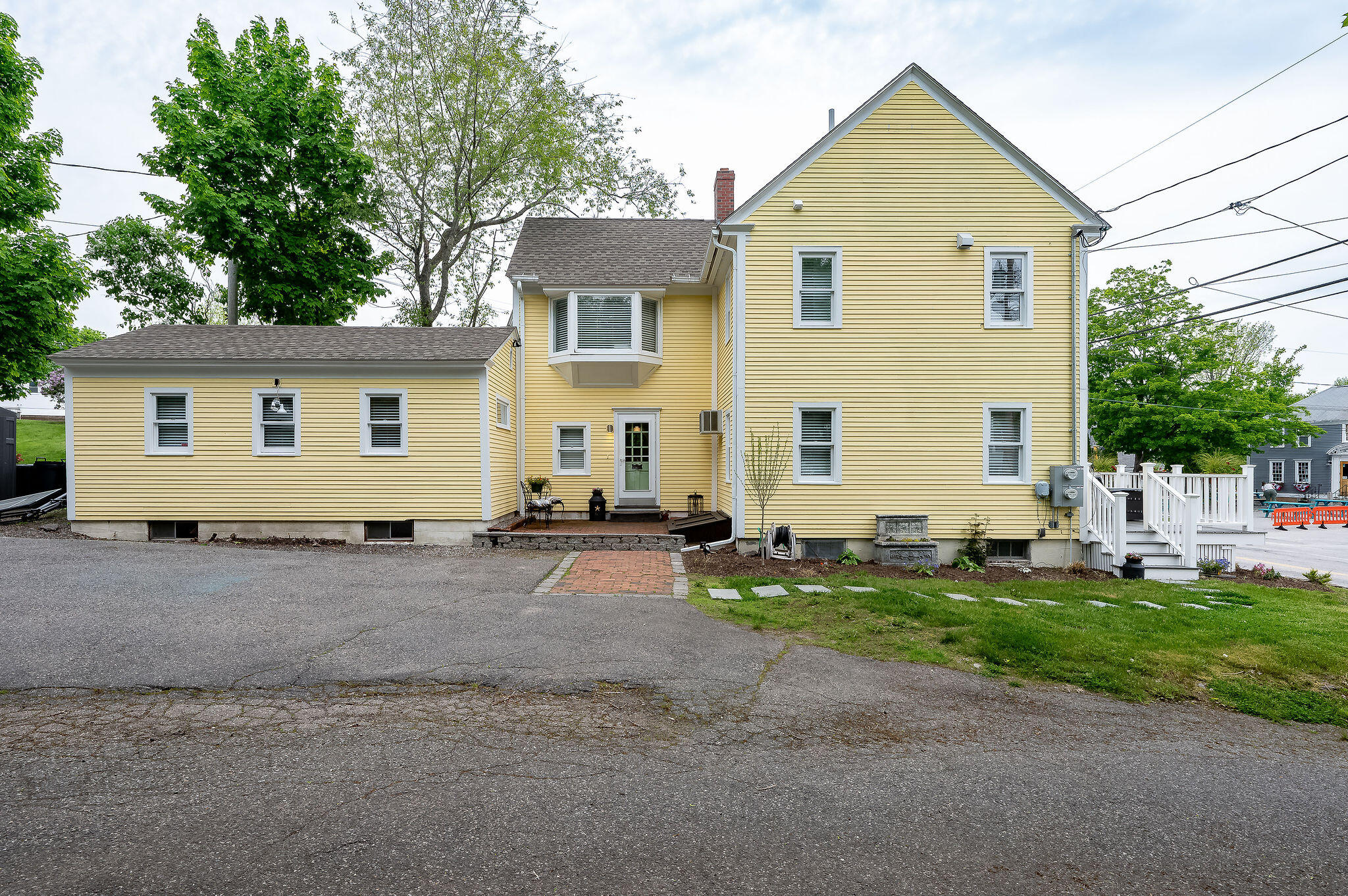 281 York Street