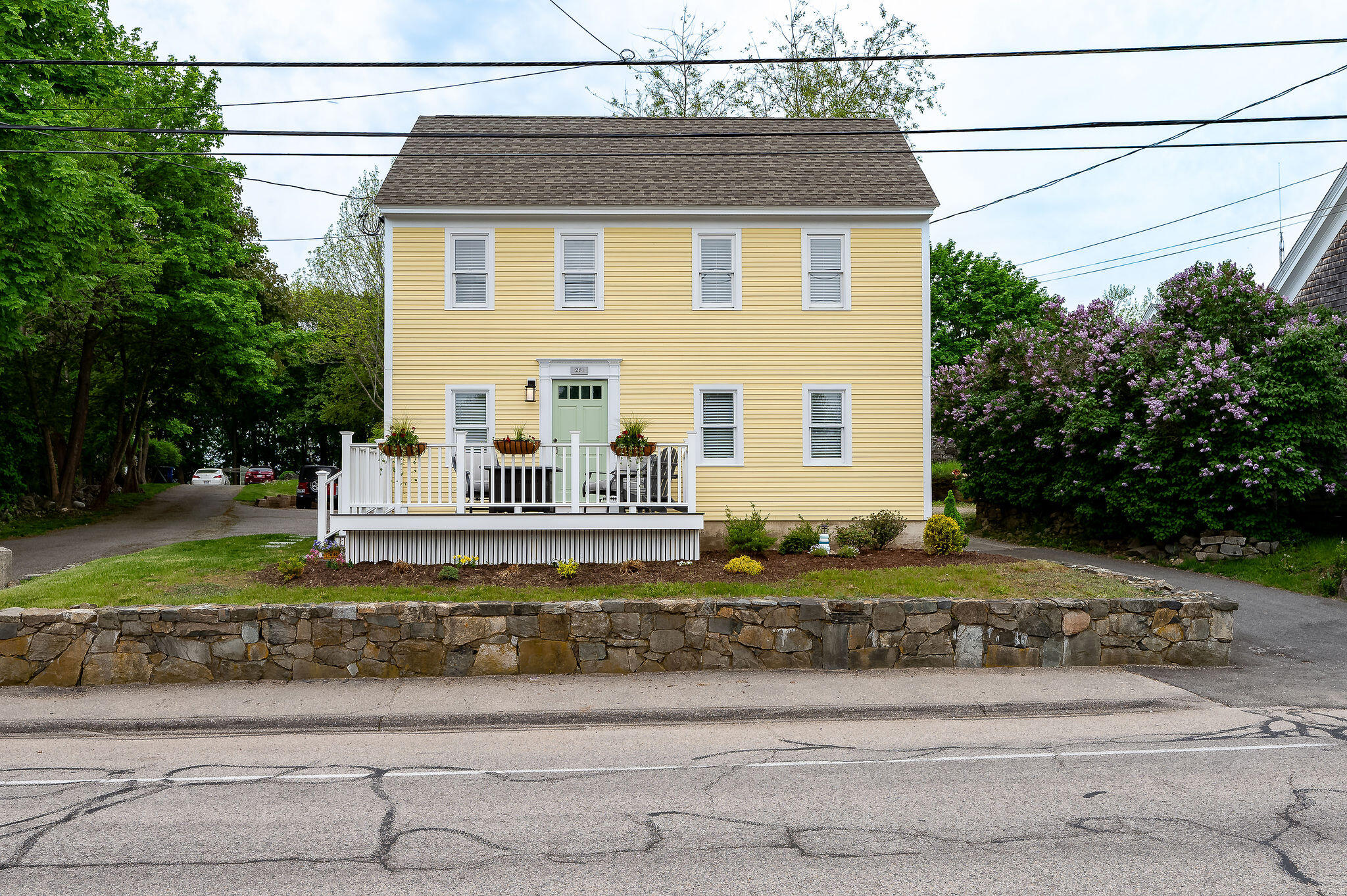 281 York Street